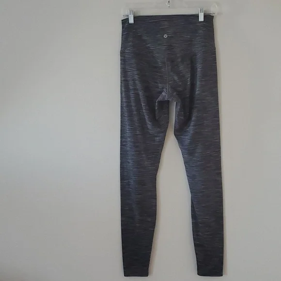 SOLD Sz 8 Lululemon 28" Align Pant Leggings. EUC. - Picture 3 of 8